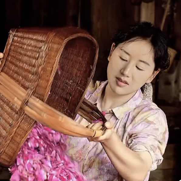 goodnovel comment avatar