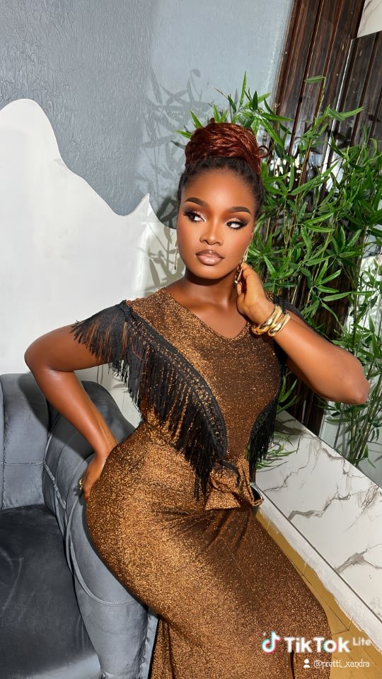 goodnovel comment avatar