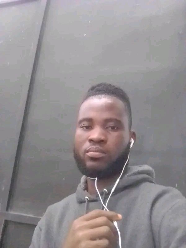 goodnovel comment avatar