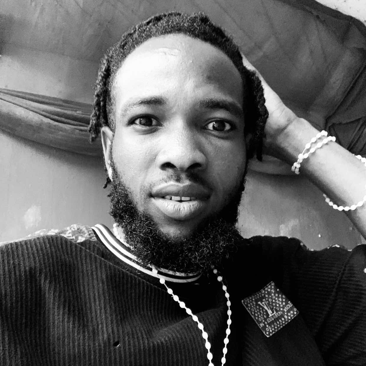 goodnovel comment avatar