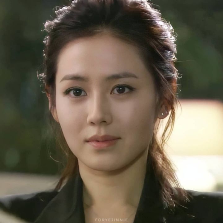 goodnovel comment avatar