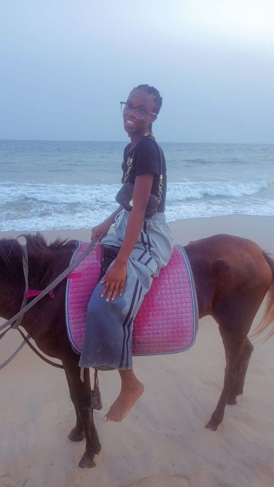 goodnovel comment avatar