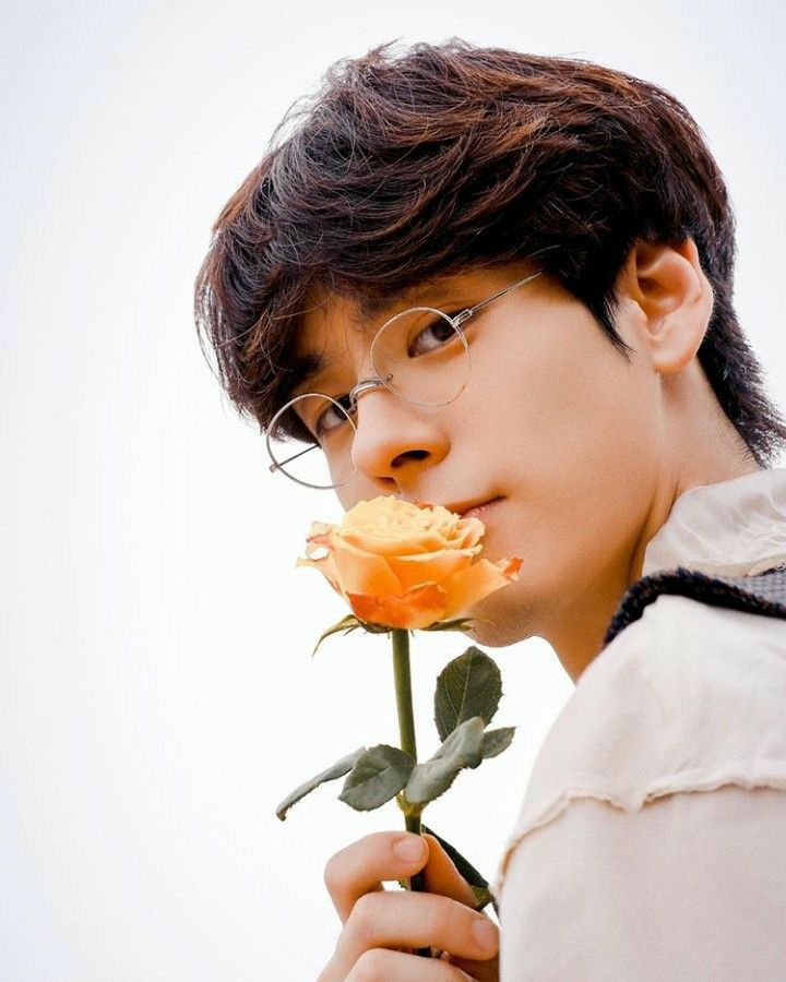 goodnovel comment avatar