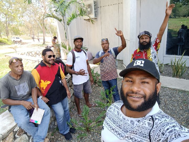 goodnovel comment avatar