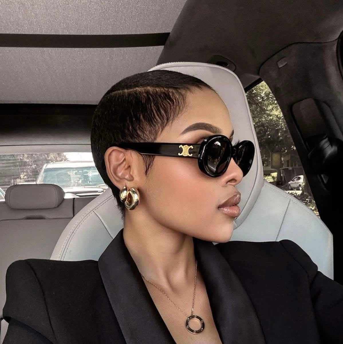 goodnovel comment avatar