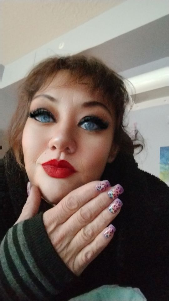 goodnovel comment avatar