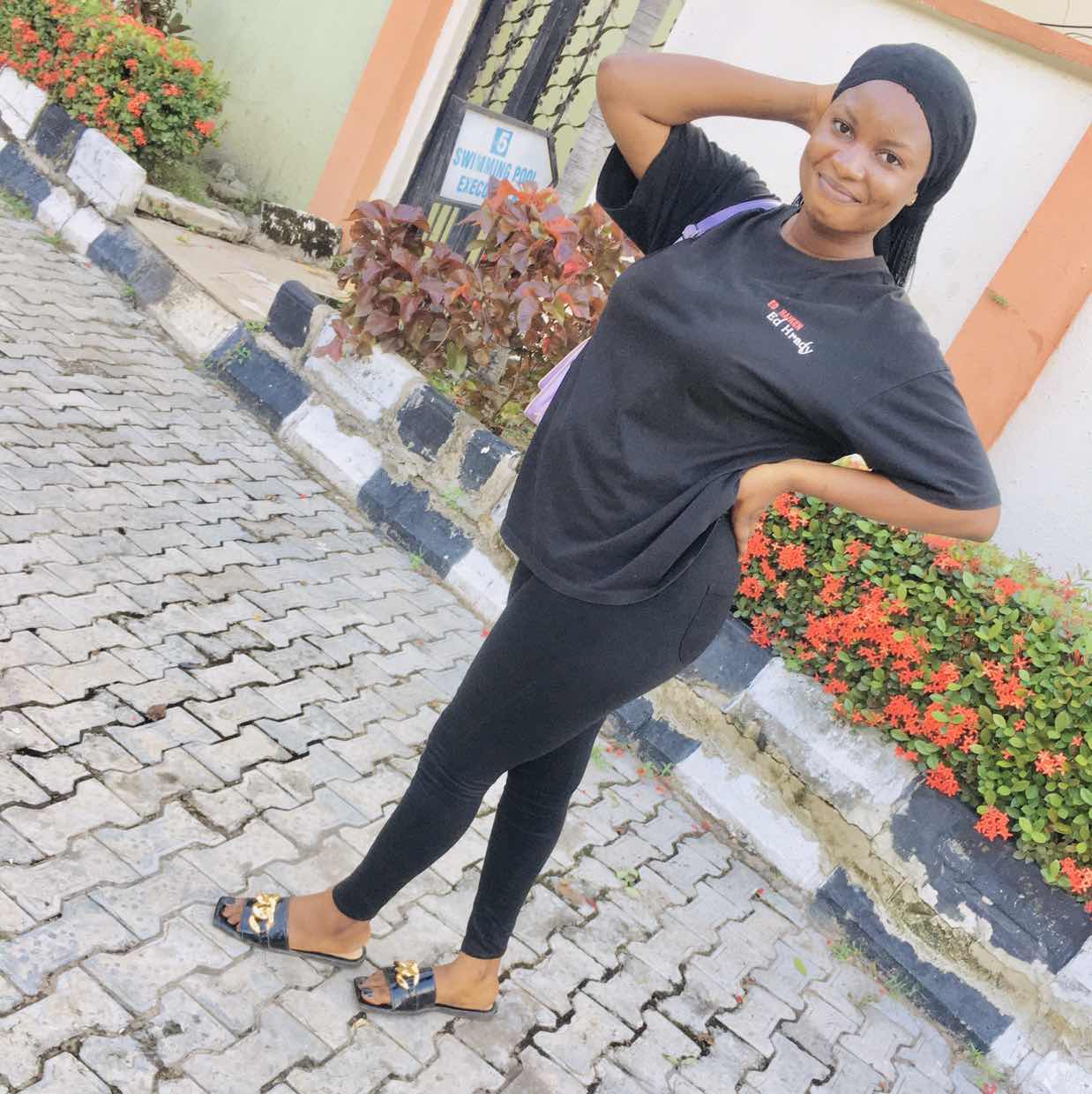 goodnovel comment avatar