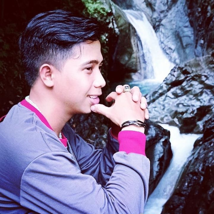 goodnovel comment avatar