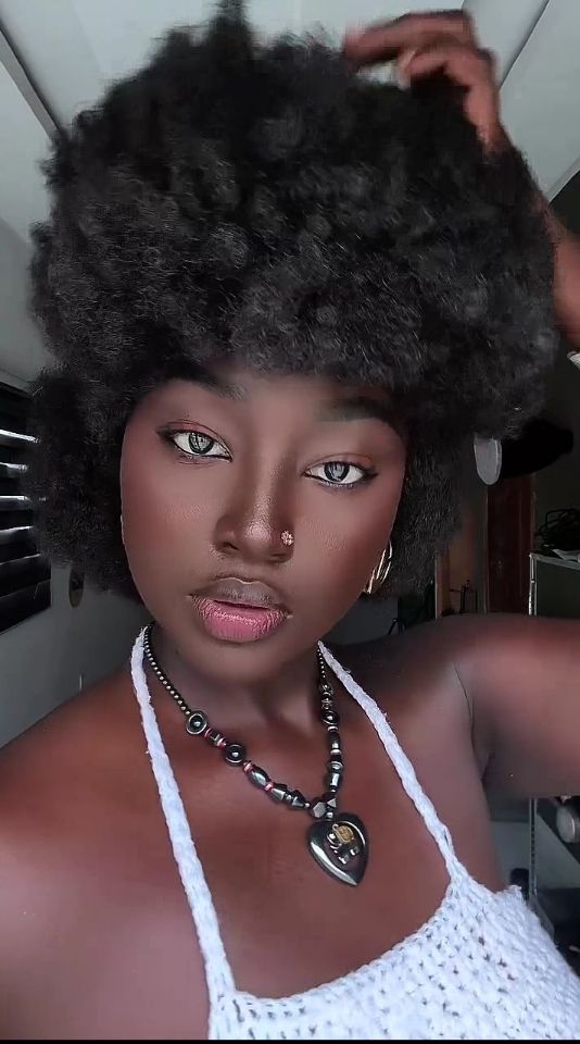 goodnovel comment avatar