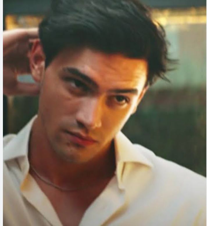 goodnovel comment avatar