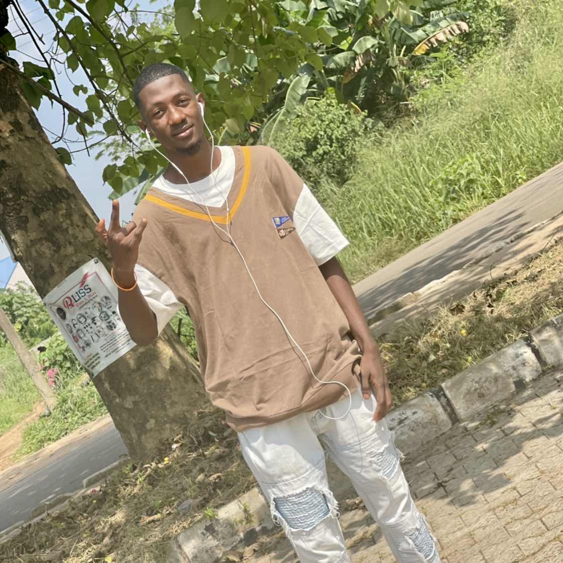 goodnovel comment avatar