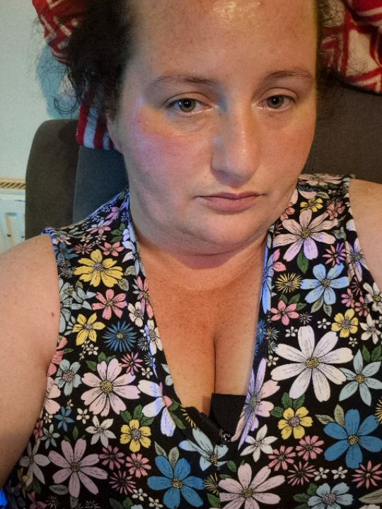 goodnovel comment avatar