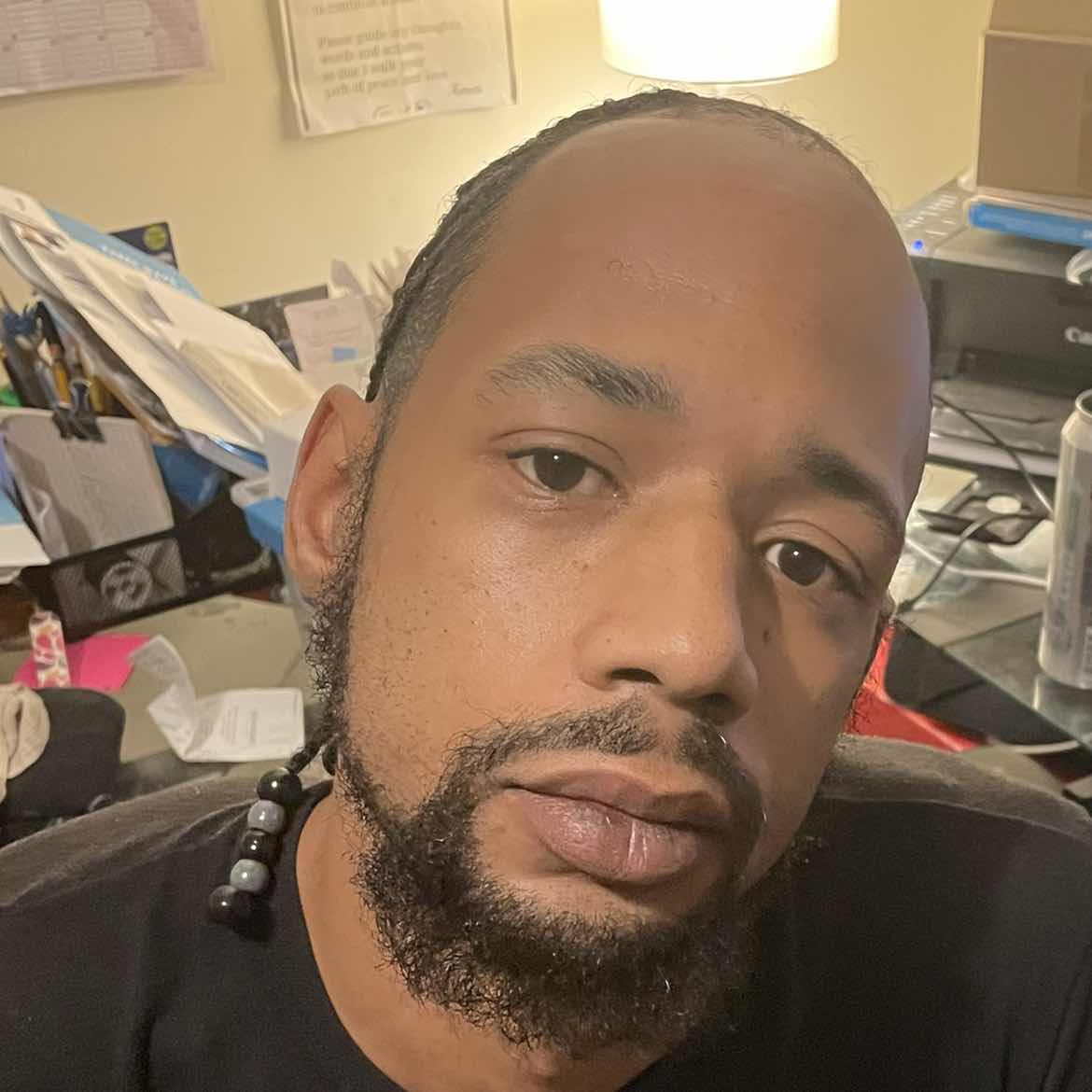 goodnovel comment avatar