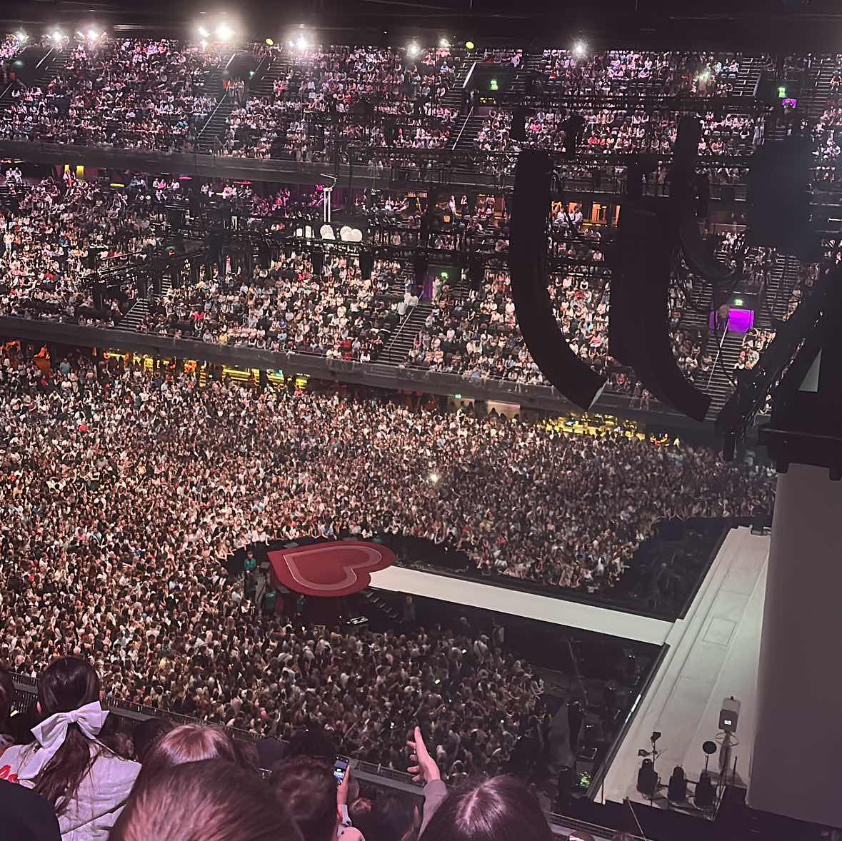 goodnovel comment avatar