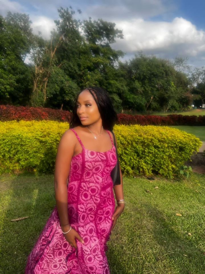 Author Lolu🥰