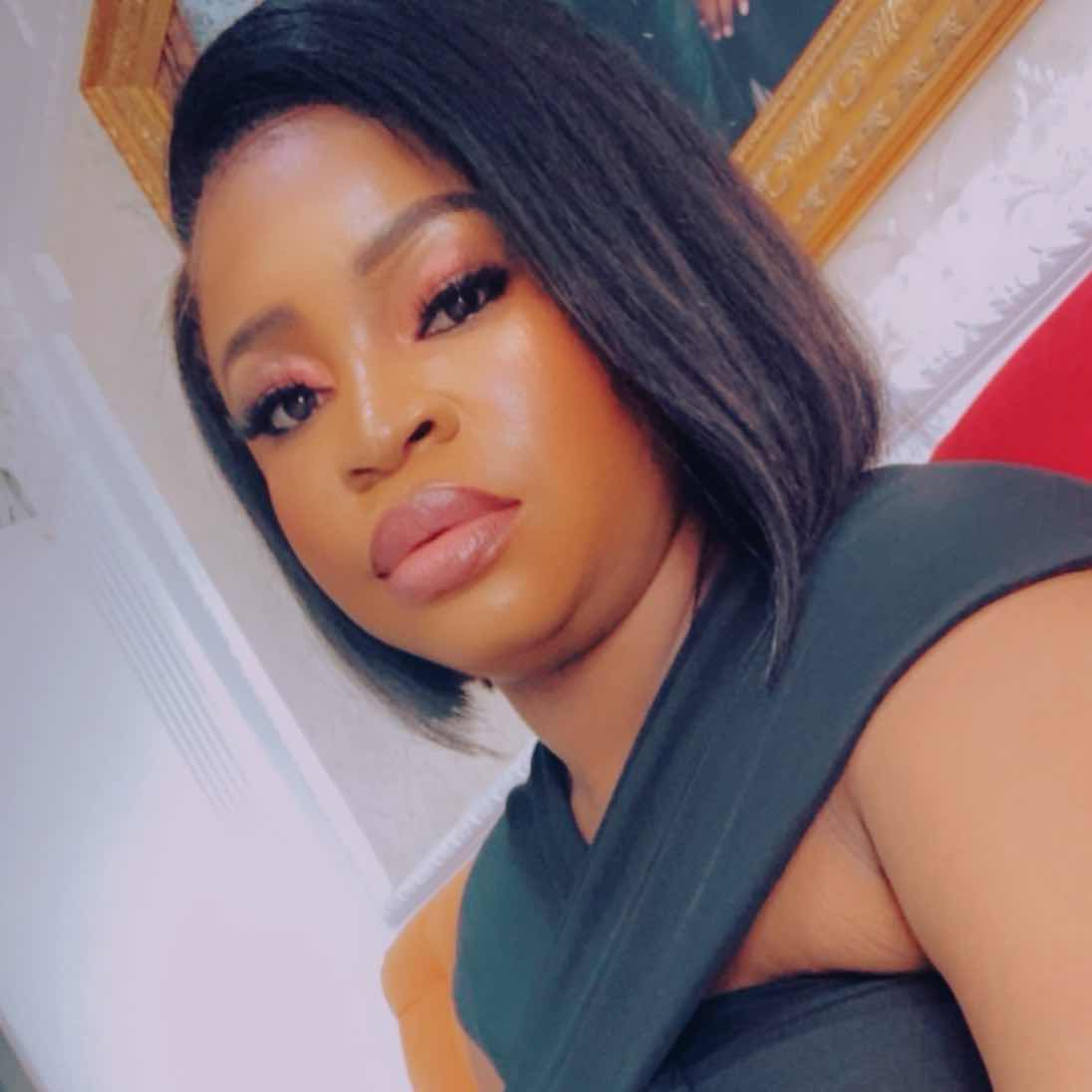 goodnovel comment avatar