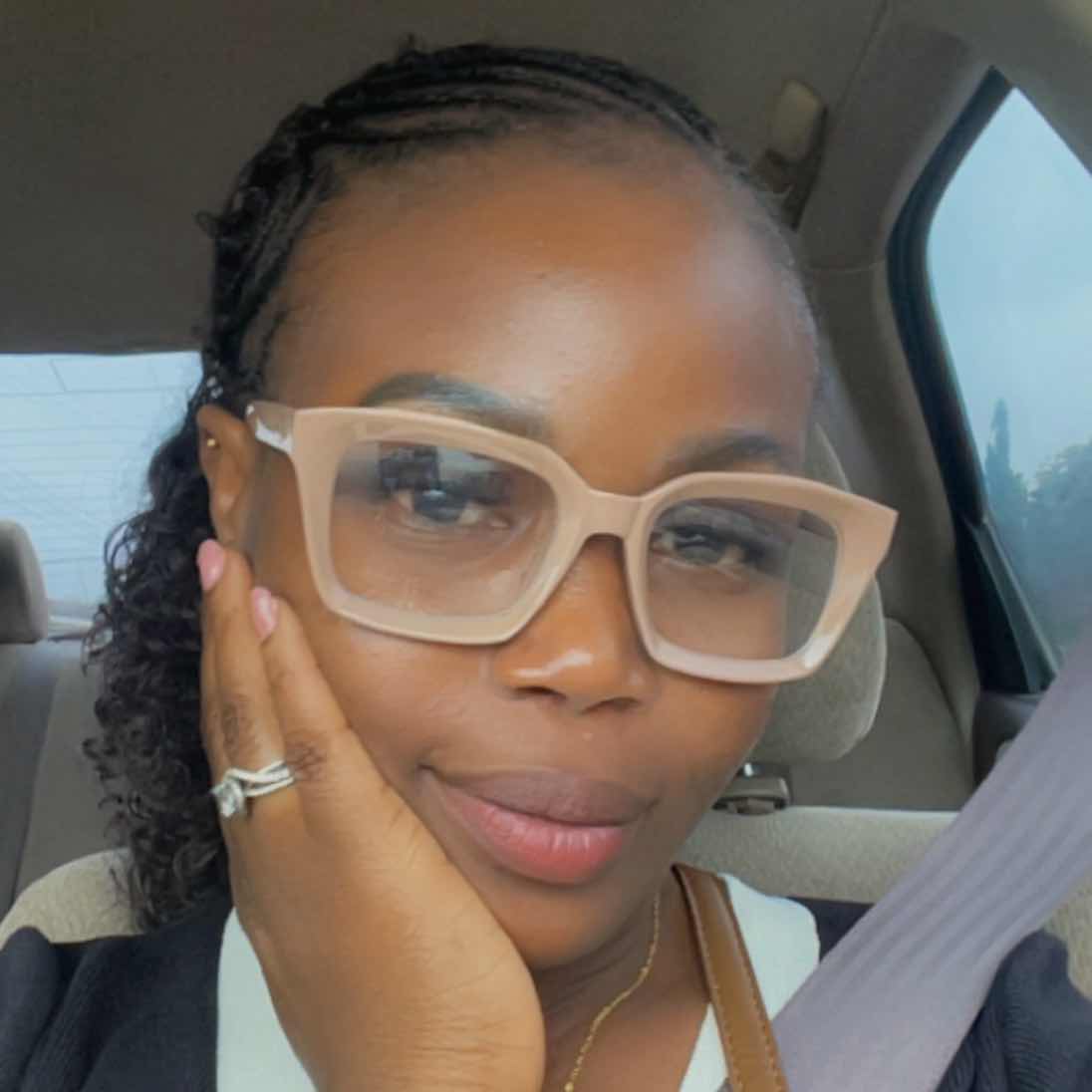 goodnovel comment avatar