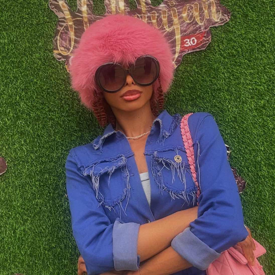 goodnovel comment avatar