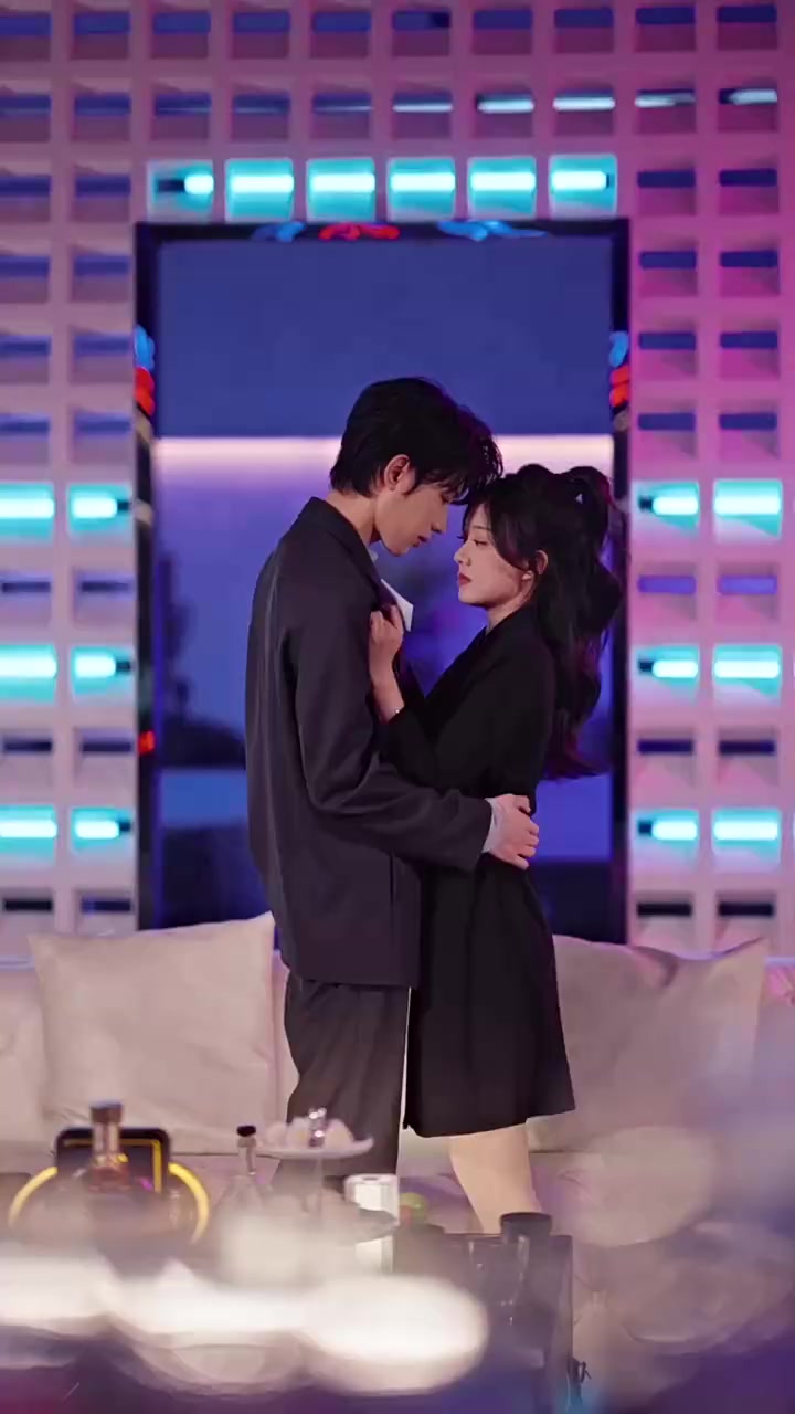 シム・シメール、【Moonlight Romance】 Stream Moonlight Romance